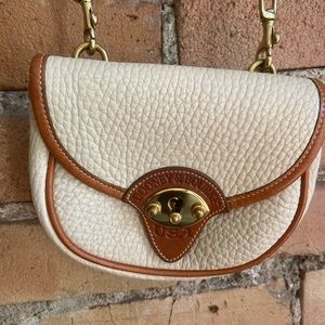 Dooney and Bourke purse with removable strap